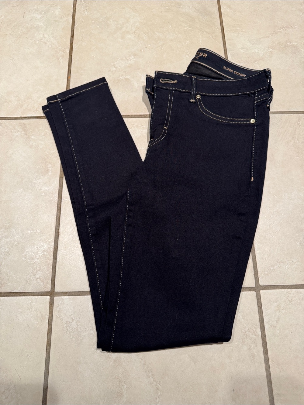 Jennifer Lopez Dark Black Skinny Jeans